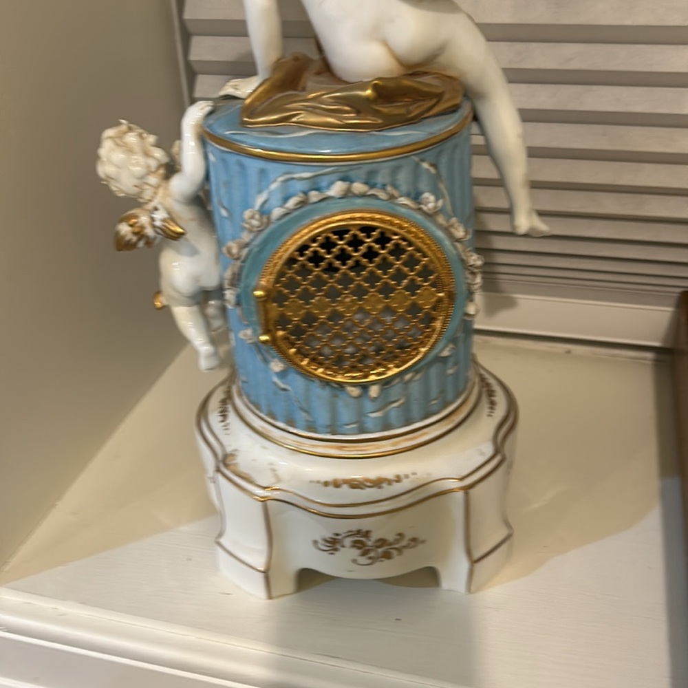 Vintage Tiche  mantle clock - Picture 7 of 9